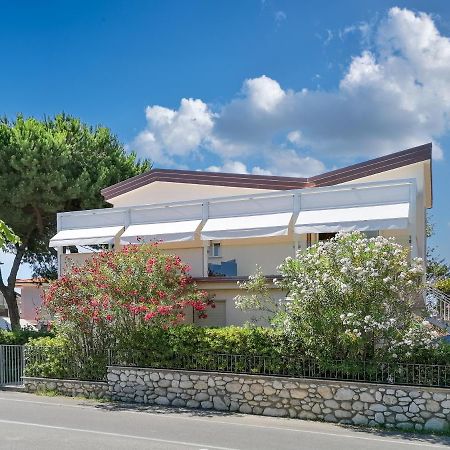Sea Holidays Apartment Marina di Pietrasanta Zewnętrze zdjęcie